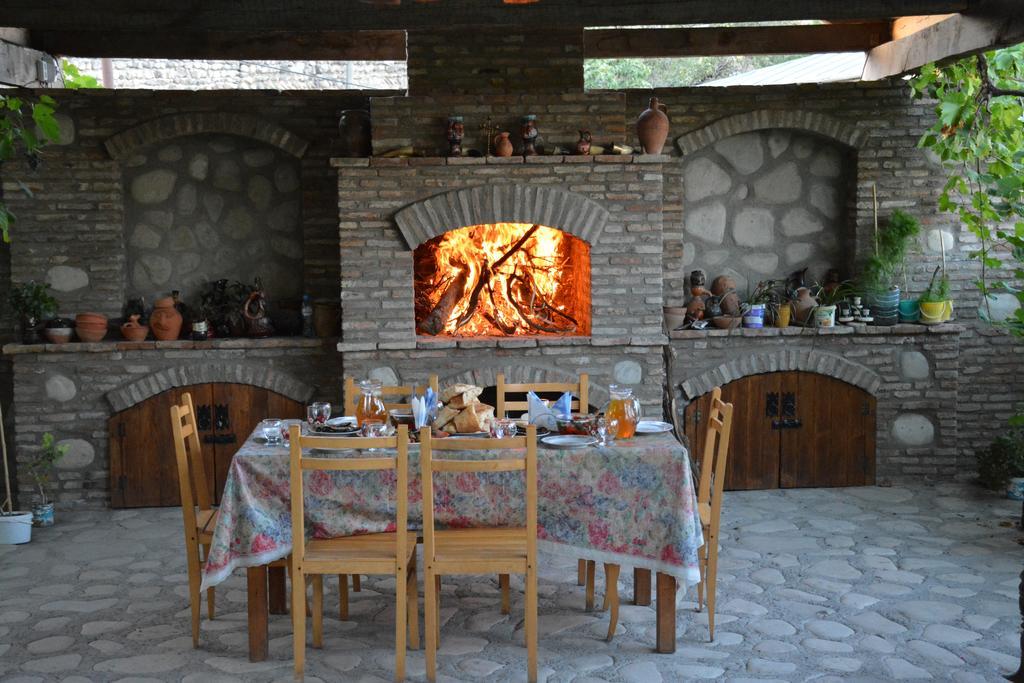 Guest House Kusika Signagi Exteriér fotografie